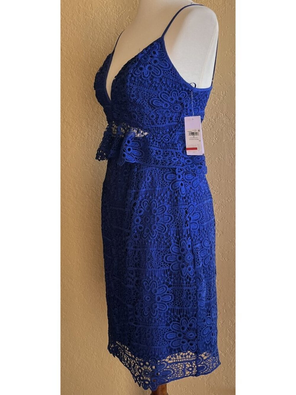 Guess Blue Lace Cutout Dress Size 6 Strappy Sheath Cocktail Party - Picture 8 of 9